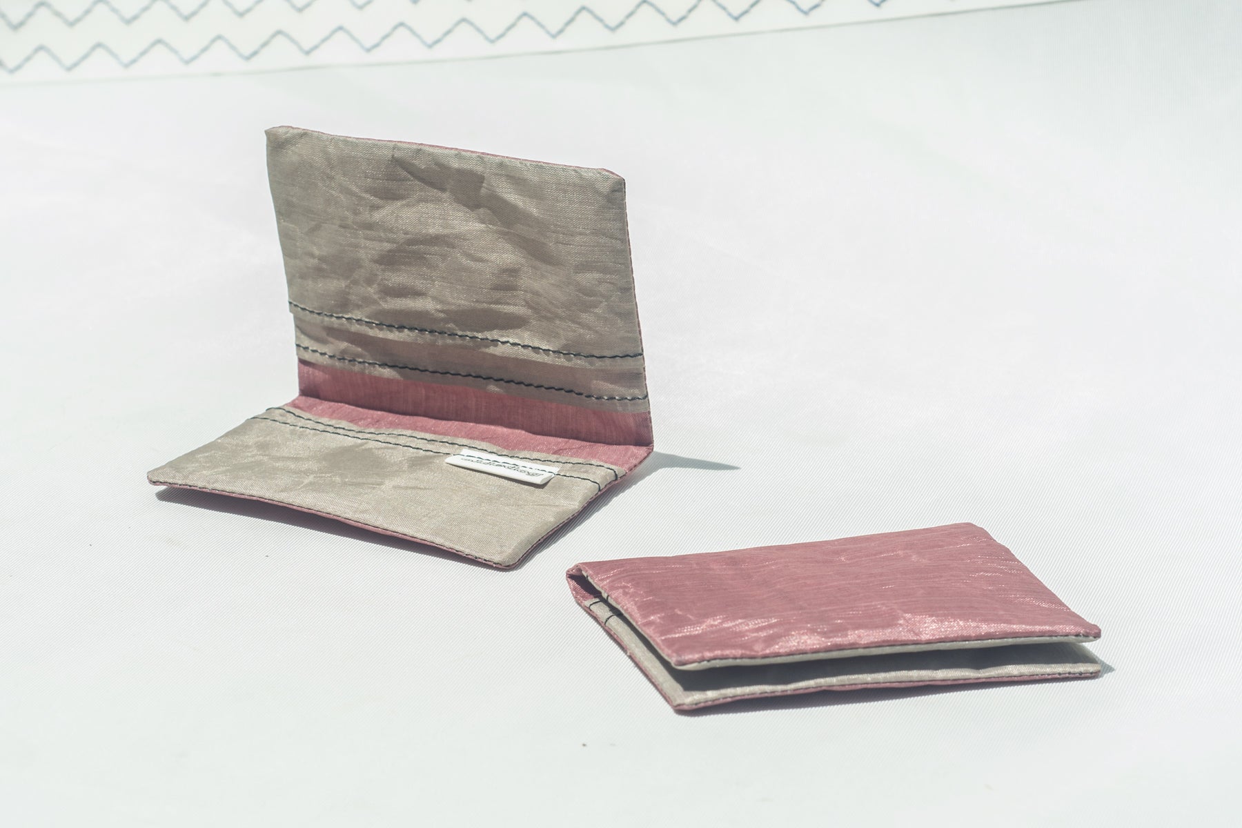 Half Fold: Cuben DCF - Minimalist Wallet – Roots Grove